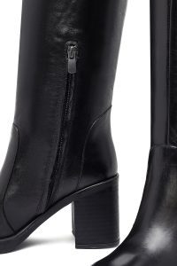 چکمه زنانه چرمی مشکی زیپ‌دار پاشنه پهن دری مد