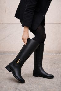 چکمه چرمی زنانه مشکی سگک‌دار دری‌مد