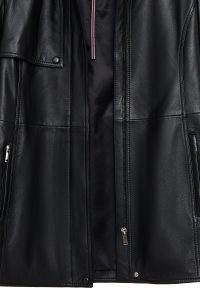 کاپشن زنانه Cordelia چرم مشکی یقه‌پیراهنی با کمربند دری مد