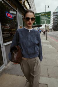 کت بامبر زنانه جیر مصنوعی گلدوزی‌شده زارا – ZARA