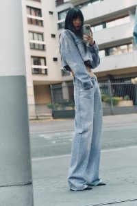 کت جین کوتاه زنانه نگین‌دار TRF زارا – ZARA