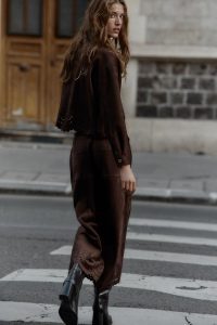 کت زنانه جیر مصنوعی با لبه برش‌دار زارا – ZARA