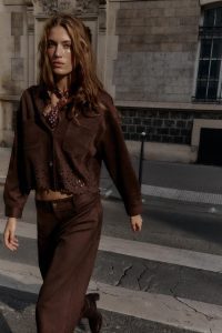 کت زنانه جیر مصنوعی با لبه برش‌دار زارا – ZARA