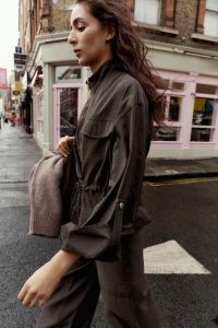 کت زنانه سافاری با بند جمع‌کن زارا – ZARA