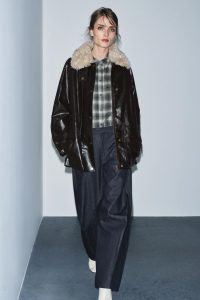 کت زنانه یقه خز مصنوعی کالکشن ZW زارا – ZARA