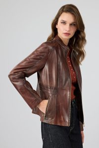 کت چرم کوتاه قهوه ای زنانه لیدیا دری مد