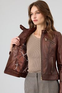 کت چرمی زنانه قهوه ای یقه ایستاده Kylie دری مد