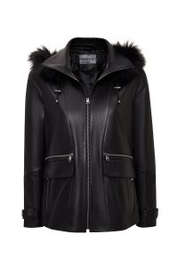 کت چرمی زنانه مشکی اورسایز کلاه‌دار یقه خزدار Chantal دری مد