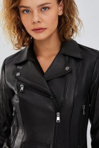 کت چرمی موتور سواری اسلیم فیت زنانه مشکی بلا دری مد