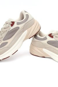 کتونی زنانه بژ بنددار لژدار دری مد