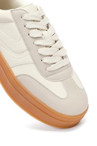 کتونی زنانه بژ بنددار لژدار دری مد