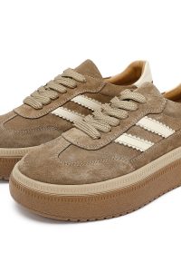 کتونی زنانه جیر بژ بنددار لژدار دری مد