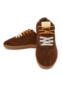 کتونی زنانه جیر قهوه‌ای بنددار دری مد Studio