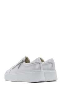 کتونی زنانه سفید با بند و زیپ کناری و زیره ضخیم چرم دری مد