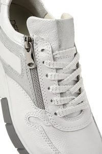 کتونی زنانه سفید با بند و زیپ کناری چرم دری مد