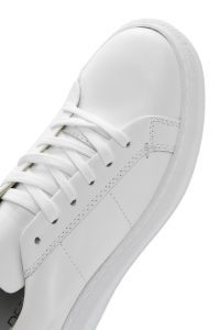 کتونی زنانه سفید با بند چرم دری مد