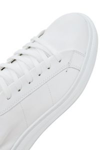 کتونی زنانه سفید با بند چرم دری مد