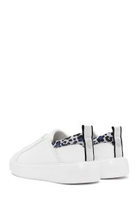 کتونی زنانه سفید بنددار با جزئیات پلنگی ACBC x Derimod