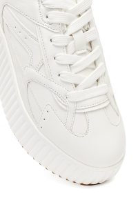 کتونی زنانه سفید بنددار لژدار دری مد