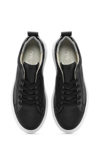 کتونی زنانه سیاه با بند چرم دری مد