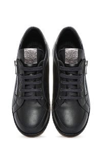 کتونی زنانه سیاه با بند چرم دری مد