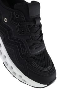 کتونی زنانه مشکی بنددار با زیره ضخیم دری مد