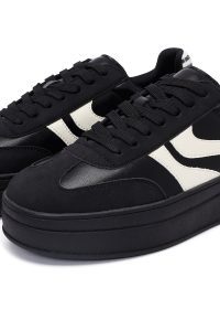 کتونی زنانه مشکی بنددار لژدار دری مد