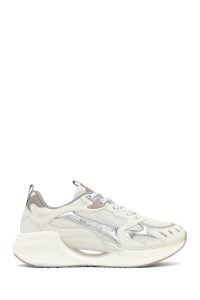 کتونی زنانه نقره‌ای بنددار لژدار دری مد Studio