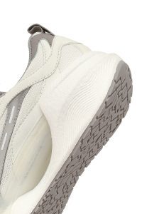 کتونی زنانه نقره‌ای بنددار لژدار دری مد Studio