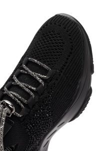 کتونی زنانه پارچه‌ای مشکی بنددار سنگ‌دار دری مد Zero