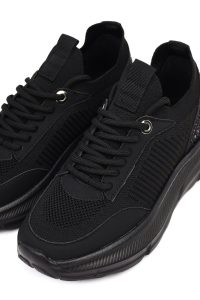 کتونی زنانه پارچه‌ای مشکی بنددار لژدار دری مد Zero