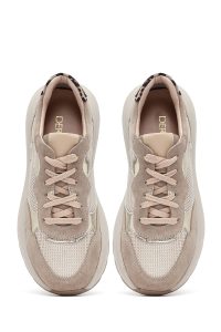 کتونی زنانه چرم بژ بنددار لژدار دری مد