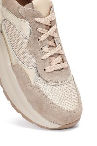 کتونی زنانه چرم بژ بنددار لژدار دری مد