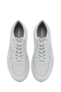 کتونی زنانه چرم سفید بنددار لژدار دری مد