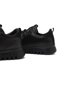 کتونی زنانه چرم مشکی بنددار لژدار دری مد