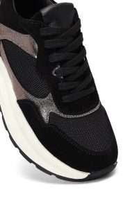 کتونی زنانه چرم مشکی بنددار لژدار دری مد