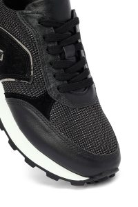 کتونی زنانه چرم مشکی بنددار لژدار دری مد