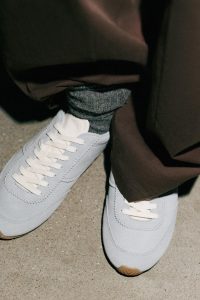 کتونی زنانه چرمی متضاد زارا – ZARA
