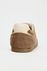 کتونی زنانه چرمی متضاد زارا – ZARA