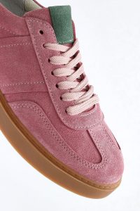 کتونی زنونه چرم جیر صورتی بنددار دری مد