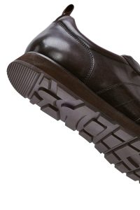 کتونی مردانه قهوه‌ای بندی چرمی کژوال دری مد