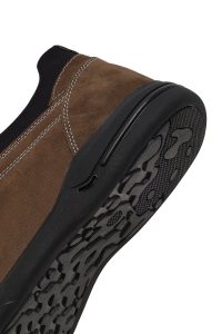 کتونی مردانه نبوک چرمی قهوه‌ای بندی کژوال دری مد