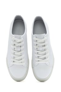 کتونی مردانه چرم سفید بنددار دری مد