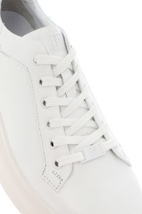 کتونی مردانه چرم سفید بنددار زیره ضخیم دری مد