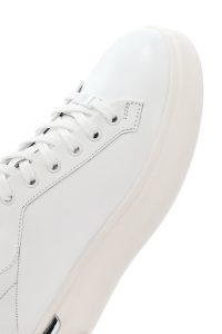 کتونی مردانه چرم سفید بنددار زیره ضخیم دری مد