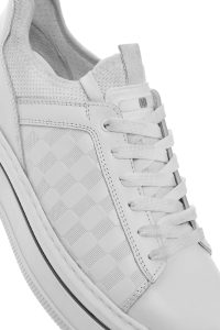 کتونی مردانه چرم سفید بنددار زیره ضخیم دری مد