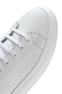 کتونی مردانه چرم سفید بنددار زیره ضخیم دری مد