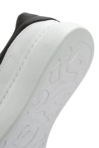 کتونی مردانه چرم سفید بنددار زیره ضخیم دری مد