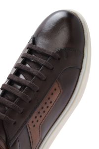 کتونی مردانه چرم قهوه‌ای بنددار دری مد