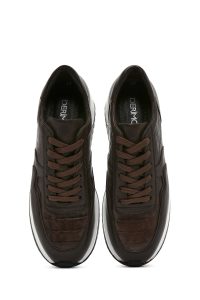 کتونی مردانه چرم قهوه‌ای بنددار دری مد